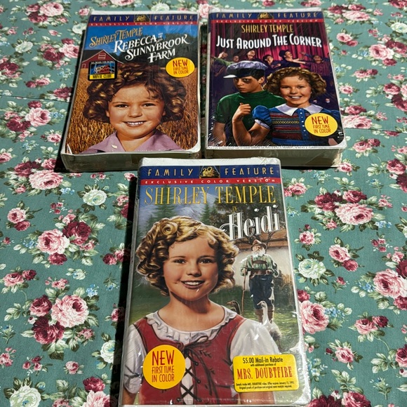 Shirley Temple movies VHS 📼 lot of 3. In good condition. Unopened. Vintage find - Picture 1 of 9
